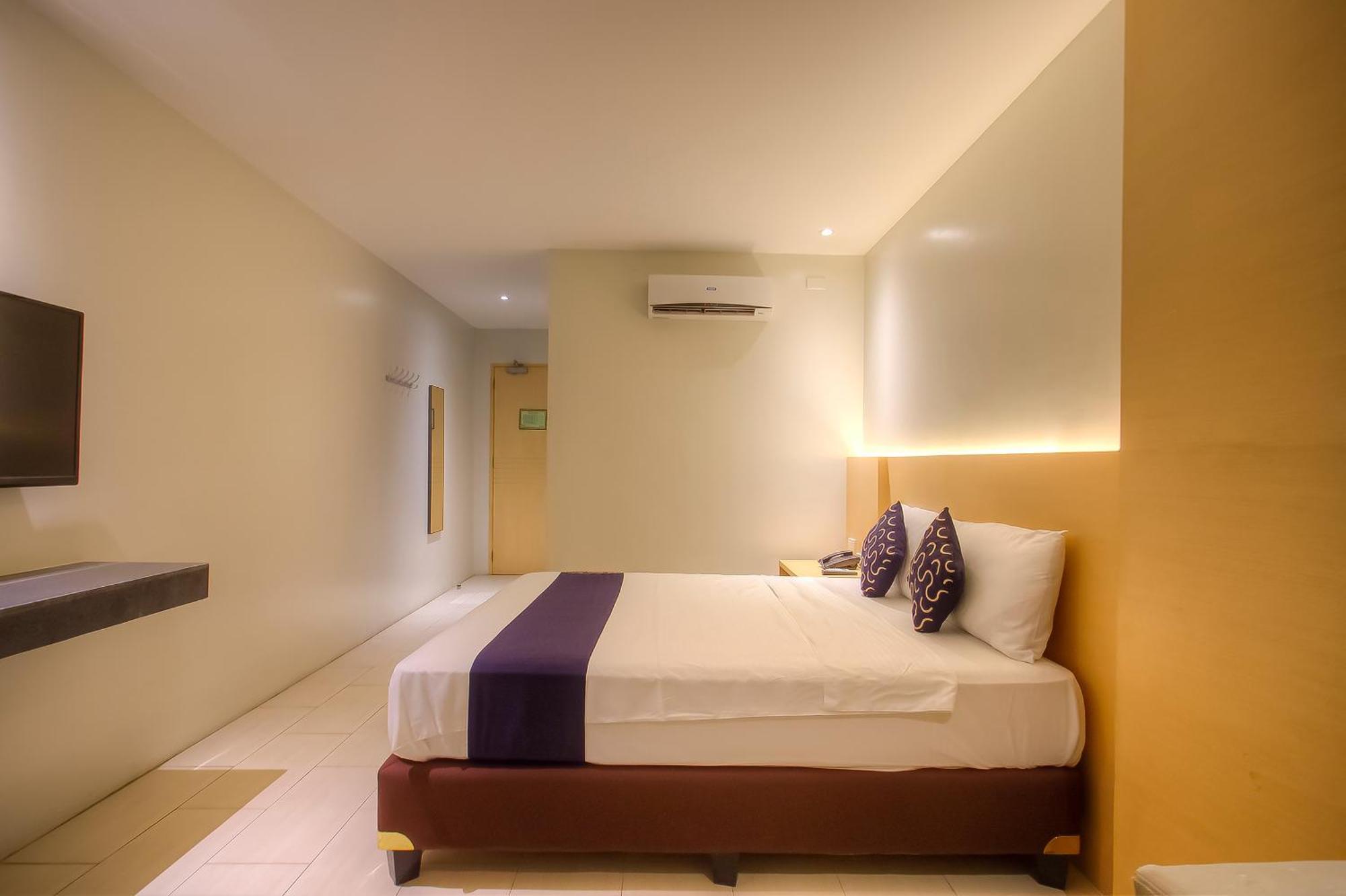 Capital O 827 Speciale Hotel Rosario  ภายนอก รูปภาพ