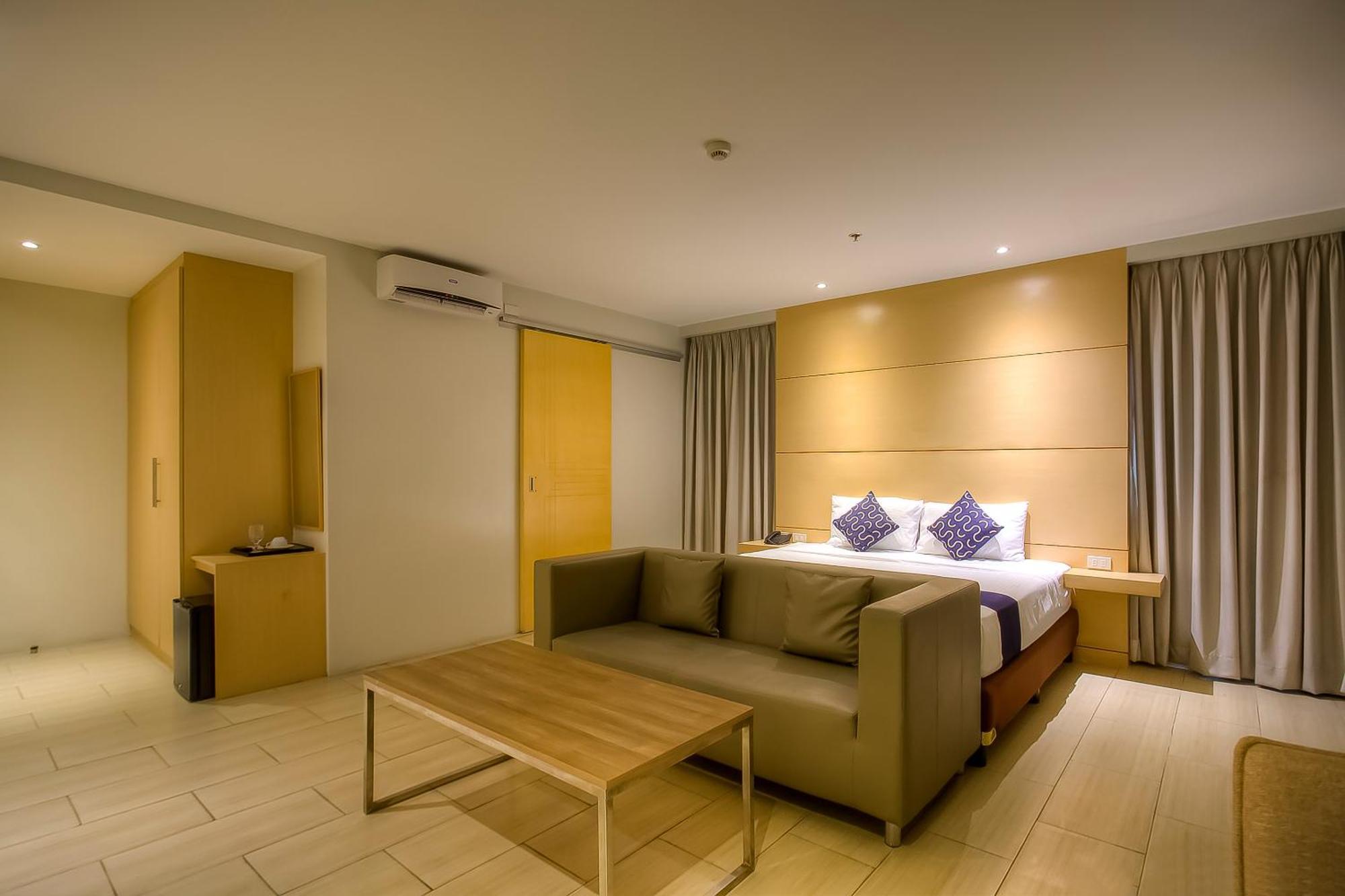 Capital O 827 Speciale Hotel Rosario  ภายนอก รูปภาพ